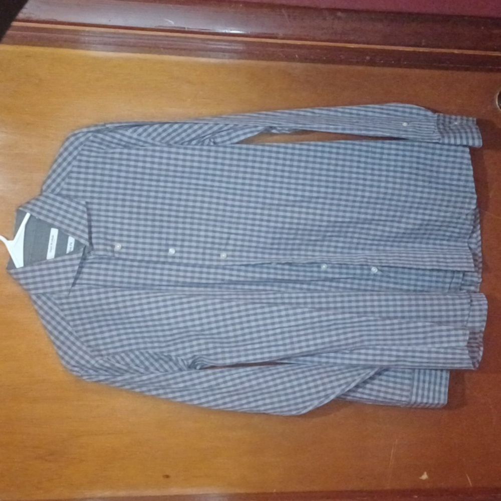 Issac Mizrahi slim fit long sleeve dress shirt.